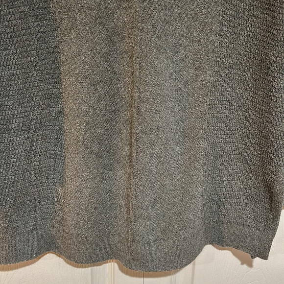 J.Jill Long V-Neck Sweater - Picture 4 of 12